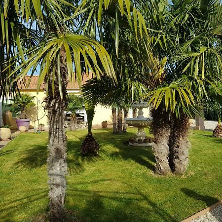 19 Rue Du Cadran Montmorillon Exterior foto