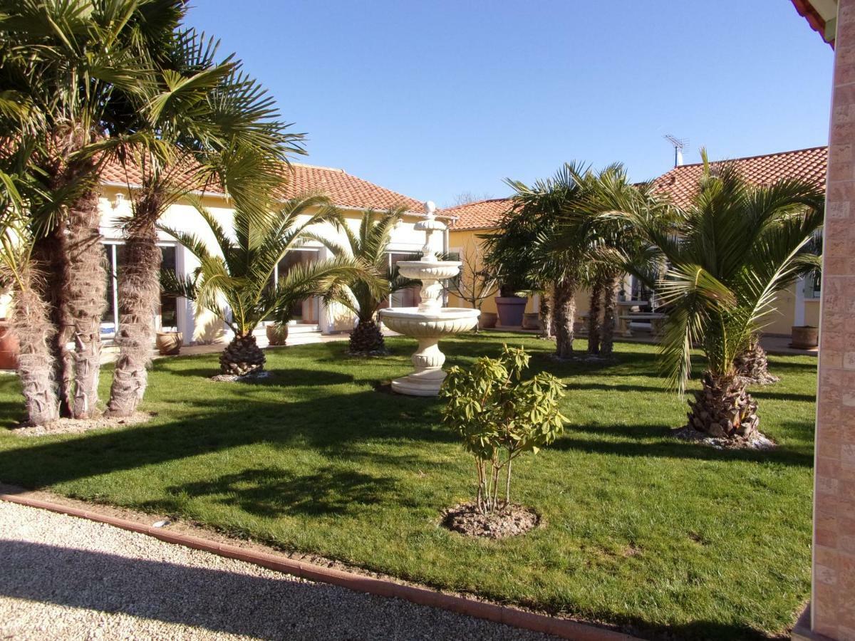 19 Rue Du Cadran Montmorillon Exterior foto